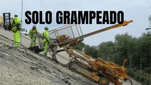 Perfuração solo grampeado em andamento
